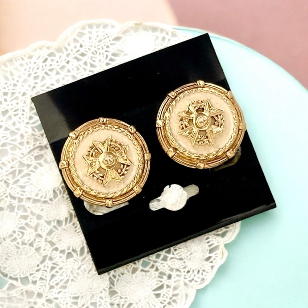 ST JOHN Vintage Signed Gold & Cream Enamel Clip On Cross/Crest Earrings